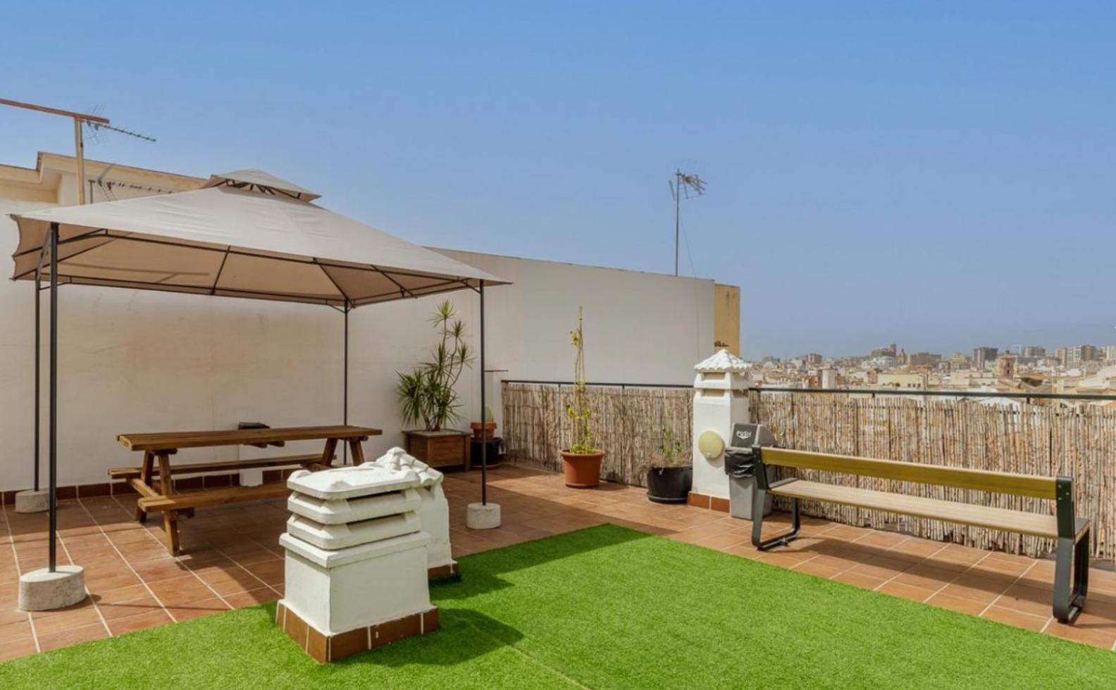 Apartamento Centrico La Merced - Free Parking & Free Gym Μάλαγα Εξωτερικό φωτογραφία
